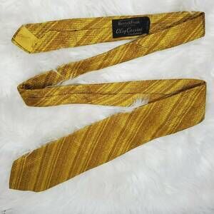 Vintage Oleg Cassini Yellow Gold Silk Tie for Harris and Frank Diamond Textured